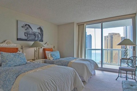 Condominio en alquiler en Sunny Isles Beach, Florida, 2 dormitorios, 163.51 m2 № 2008059 - foto 7