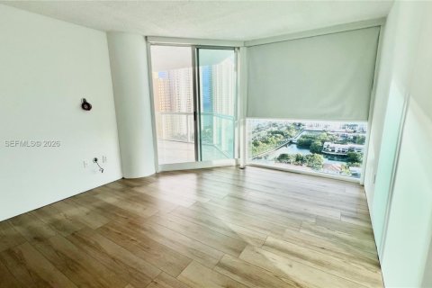 Condominio en alquiler en Sunny Isles Beach, Florida, 2 dormitorios, 163.51 m2 № 2008059 - foto 17
