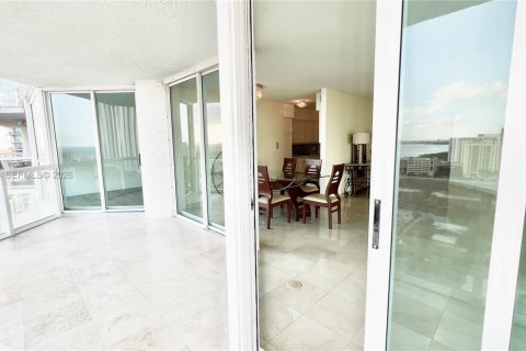 Condominio en alquiler en Sunny Isles Beach, Florida, 2 dormitorios, 163.51 m2 № 2008059 - foto 18