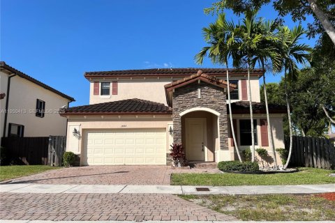 Casa en alquiler en Kendall, Florida, 5 dormitorios, 228.08 m2 № 2005973 - foto 2