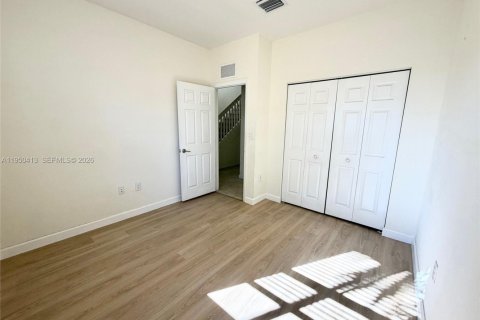 Casa en alquiler en Kendall, Florida, 5 dormitorios, 228.08 m2 № 2005973 - foto 26