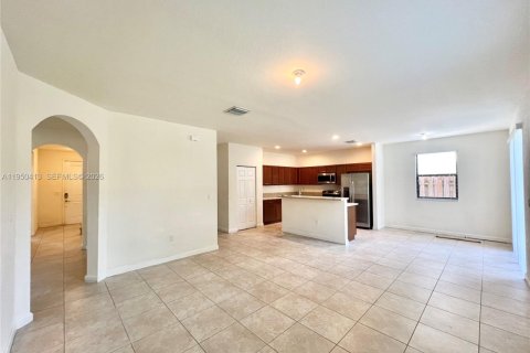 Casa en alquiler en Kendall, Florida, 5 dormitorios, 228.08 m2 № 2005973 - foto 5