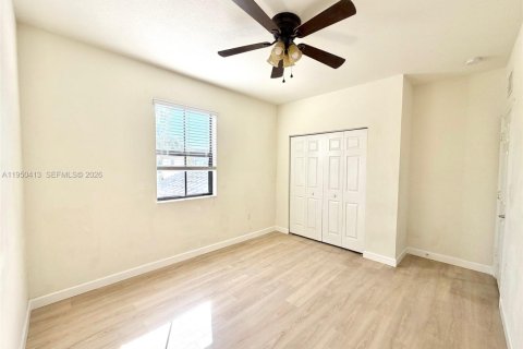 Casa en alquiler en Kendall, Florida, 5 dormitorios, 228.08 m2 № 2005973 - foto 24