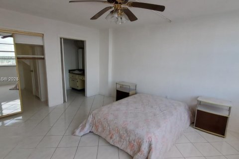 Купить кондоминиум в Майами, Флорида 2 спальни, 105.91м2, № 1958363 - фото 9