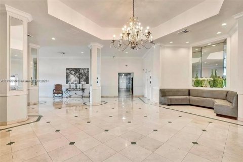 Купить кондоминиум в Майами, Флорида 2 спальни, 105.91м2, № 1958363 - фото 2