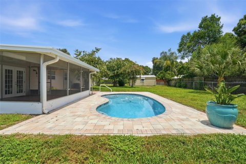 House in Mount Dora, Florida 3 bedrooms, 153.47 sq.m. № 2259540 - photo 9