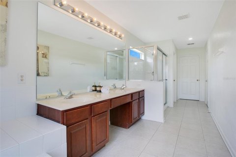 Villa ou maison à vendre à Kissimmee, Floride: 6 chambres, 261.24 m2 № 2430736 - photo 23