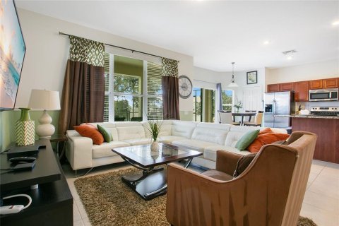 Villa ou maison à vendre à Kissimmee, Floride: 6 chambres, 261.24 m2 № 2430736 - photo 6