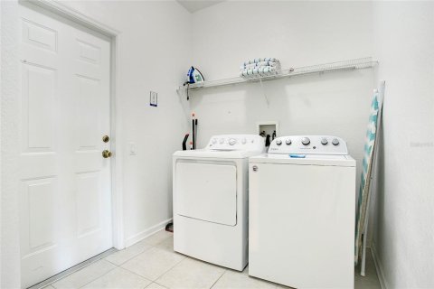 Villa ou maison à vendre à Kissimmee, Floride: 6 chambres, 261.24 m2 № 2430736 - photo 27