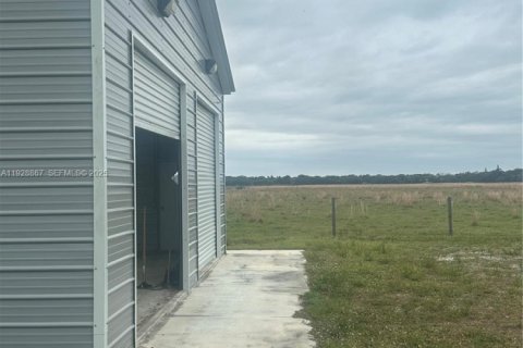 Immobilier commercial à vendre à Okeechobee, Floride № 1987836 - photo 19