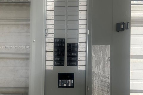 Immobilier commercial à vendre à Okeechobee, Floride № 1987836 - photo 24