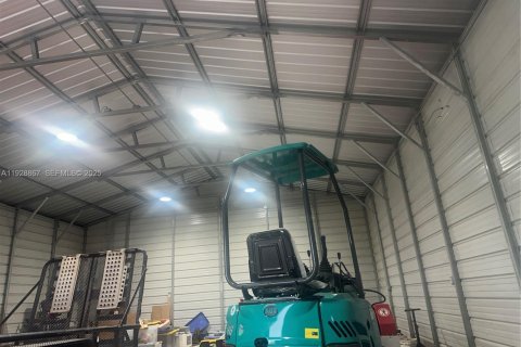 Immobilier commercial à vendre à Okeechobee, Floride № 1987836 - photo 13