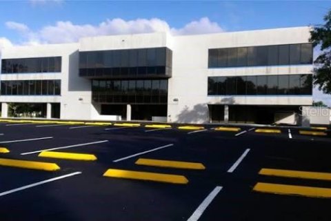 Immobilier commercial à Sanford, Floride № 2396636
