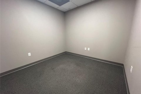Immobilier commercial à louer à Sanford, Floride № 2396636 - photo 8