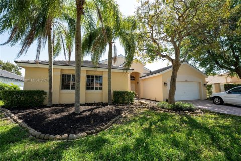 Casa en venta en Sunrise, Florida, 4 dormitorios, 213.49 m2 № 1470609 - foto 1