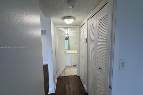 Copropriété à louer à Tamarac, Floride: 2 chambres, 95.69 m2 № 2051575 - photo 12