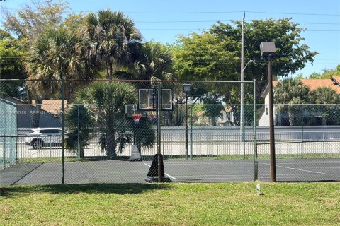 Copropriété à louer à Tamarac, Floride: 2 chambres, 95.69 m2 № 2051575 - photo 15