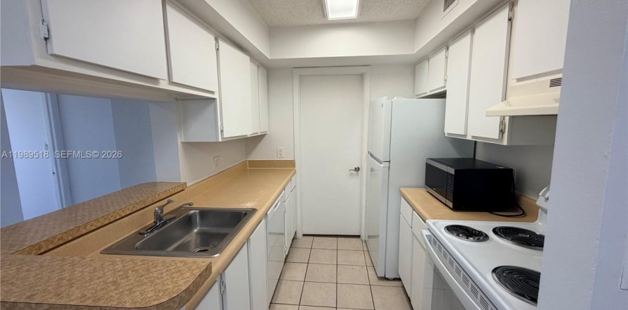 Condo à Tamarac, Floride, 2 chambres  № 2051575