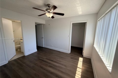 Copropriété à louer à Tamarac, Floride: 2 chambres, 95.69 m2 № 2051575 - photo 7