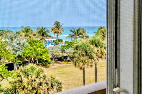 Condominio en venta en Hallandale Beach, Florida, 1 dormitorio, 81.57 m2 № 1956427 - foto 3