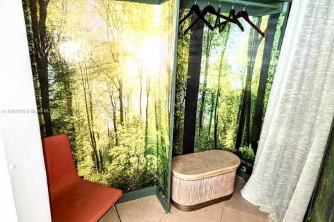 Condominio en venta en Hallandale Beach, Florida, 1 dormitorio, 81.57 m2 № 1956427 - foto 19