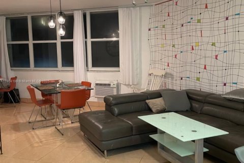 Condominio en venta en Hallandale Beach, Florida, 1 dormitorio, 81.57 m2 № 1956427 - foto 7