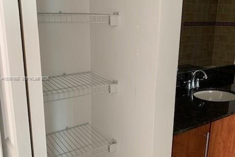 Copropriété à louer à Miami, Floride: 1 chambre, 76.92 m2 № 2157053 - photo 13