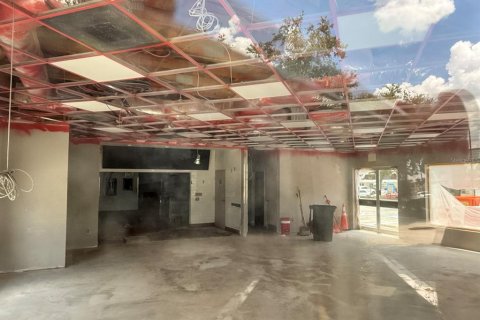 Commercial property in Orlando, Florida 292.64 sq.m. № 2351685