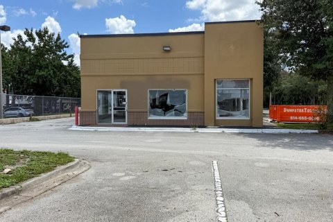 Immobilier commercial à louer à Orlando, Floride: 292.64 m2 № 2351685 - photo 10
