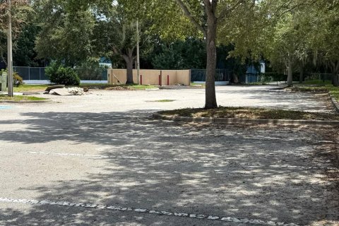 Immobilier commercial à louer à Orlando, Floride: 292.64 m2 № 2351685 - photo 13