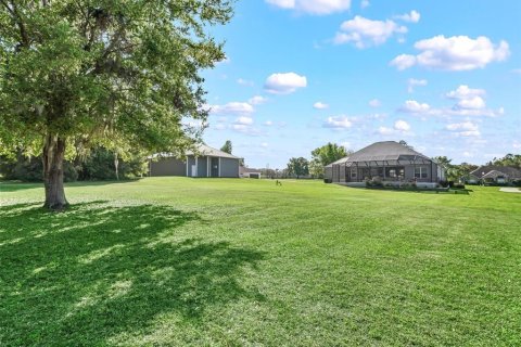 House in Weirsdale, Florida 3 bedrooms, 236.99 sq.m. № 1602390 - photo 8