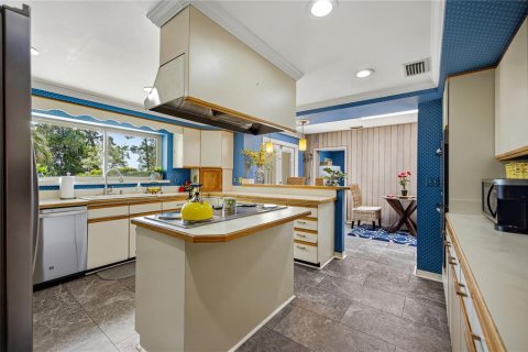 House in Keystone Heights, Florida 5 bedrooms, 306.02 sq.m. № 2209005 - photo 19