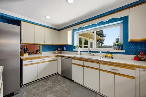 House in Keystone Heights, Florida 5 bedrooms, 306.02 sq.m. № 2209005 - photo 22