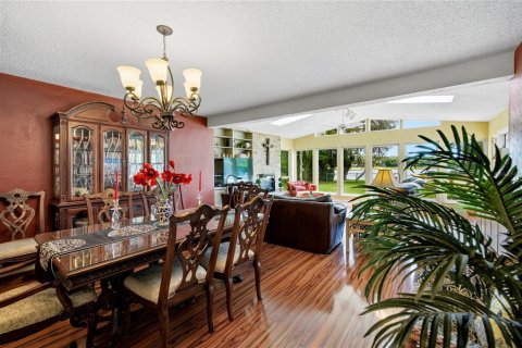 House in Keystone Heights, Florida 5 bedrooms, 306.02 sq.m. № 2209005 - photo 25