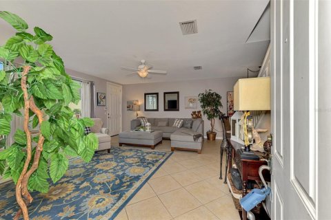 Touwnhouse à vendre à Sarasota, Floride: 3 chambres, 171.5 m2 № 2093149 - photo 6