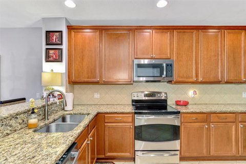 Touwnhouse à vendre à Sarasota, Floride: 3 chambres, 171.5 m2 № 2093149 - photo 18
