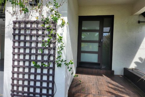 Casa en alquiler en Punta Gorda, Florida, 3 dormitorios, 158.86 m2 № 1905854 - foto 2