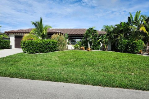 Casa en alquiler en Punta Gorda, Florida, 3 dormitorios, 158.86 m2 № 1905854 - foto 1