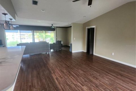 Casa en alquiler en Punta Gorda, Florida, 3 dormitorios, 158.86 m2 № 1905854 - foto 4