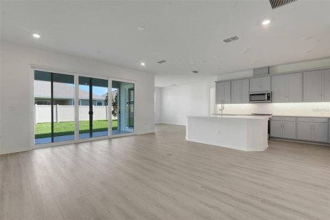 Casa en venta en Land O' Lakes, Florida, 5 dormitorios, 329.8 m2 № 2152385 - foto 16