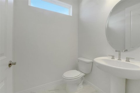 Casa en venta en Land O' Lakes, Florida, 5 dormitorios, 329.8 m2 № 2152385 - foto 13