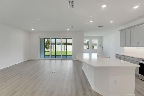 Casa en venta en Land O' Lakes, Florida, 5 dormitorios, 329.8 m2 № 2152385 - foto 27