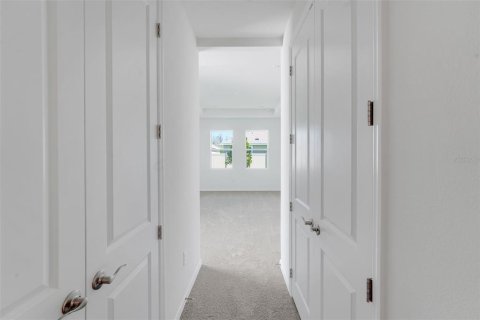 Casa en venta en Land O' Lakes, Florida, 5 dormitorios, 329.8 m2 № 2152385 - foto 28