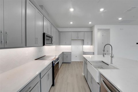 Casa en venta en Land O' Lakes, Florida, 5 dormitorios, 329.8 m2 № 2152385 - foto 23