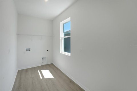 Casa en venta en Land O' Lakes, Florida, 5 dormitorios, 329.8 m2 № 2152385 - foto 25