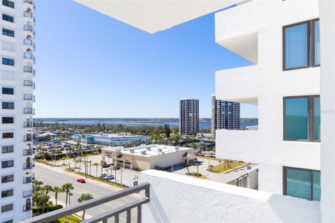 Condo in Daytona Beach, Florida, 2 bedrooms  № 1831376 - photo 5