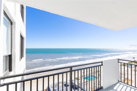 Condo in Daytona Beach, Florida, 2 bedrooms  № 1831376 - photo 3