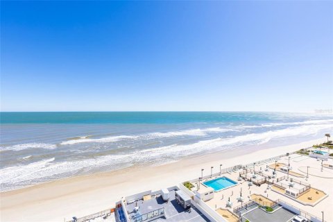 Condo in Daytona Beach, Florida, 2 bedrooms  № 1831376 - photo 8