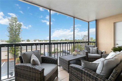 Condo in Port Charlotte, Florida, 2 bedrooms  № 1733998 - photo 26