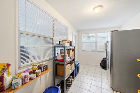 Купить виллу или дом в Помпано-Бич, Флорида 3 комнаты, 109.72м2, № 2085216 - фото 8
